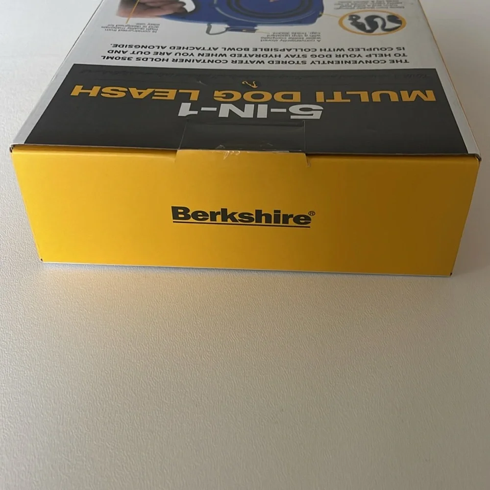 NWT Berkshire 5-in-1 Multi Dog Leash, Water Bot, Hook, Bowl, Bag Dispenser Blue